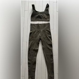 Set active matching green set good condition worn a handful of times